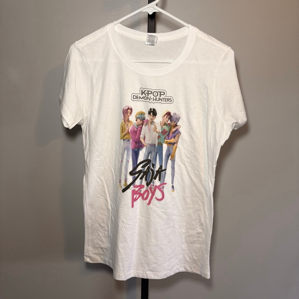 Women's Pacific‎ KPOP Demon Hunters Graphic Tee Juniors L White